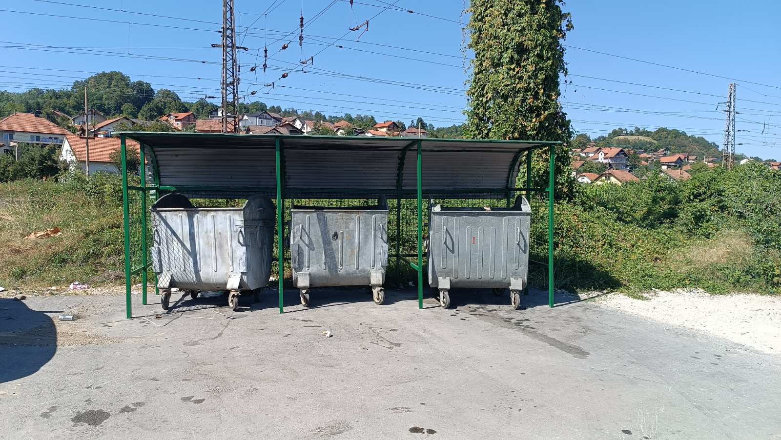 Uređenje prostora ispred RAZ-a